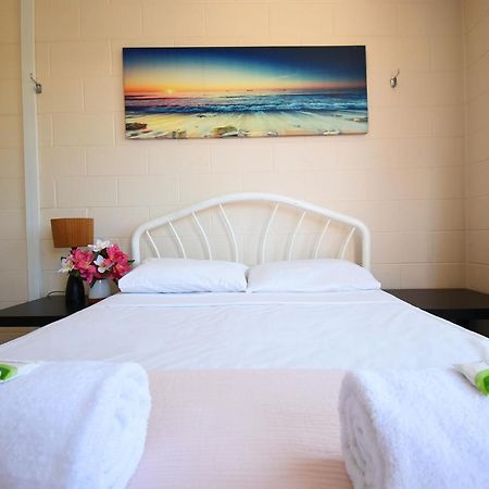 Caloundra Backpackers Hostel Екстериор снимка